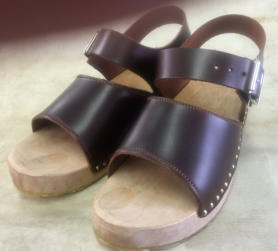 slip on toeless with backstrap